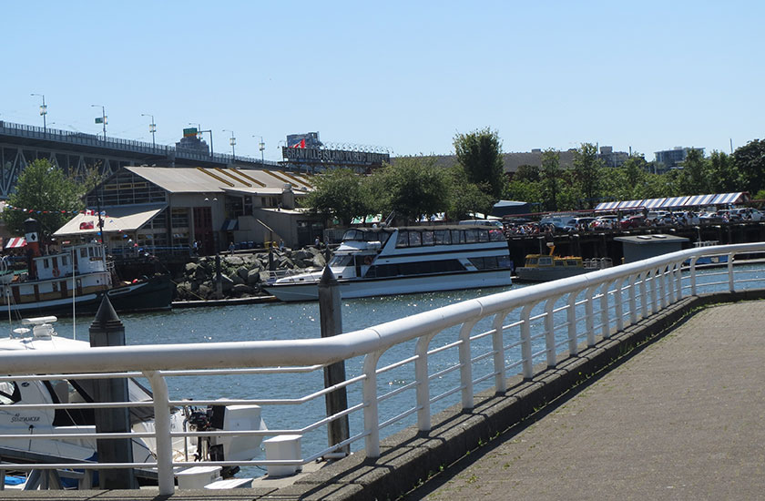 Attraction Ferry to Granville Island 