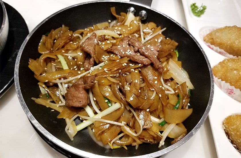 Hong Kong must eat food: Beef chow fun