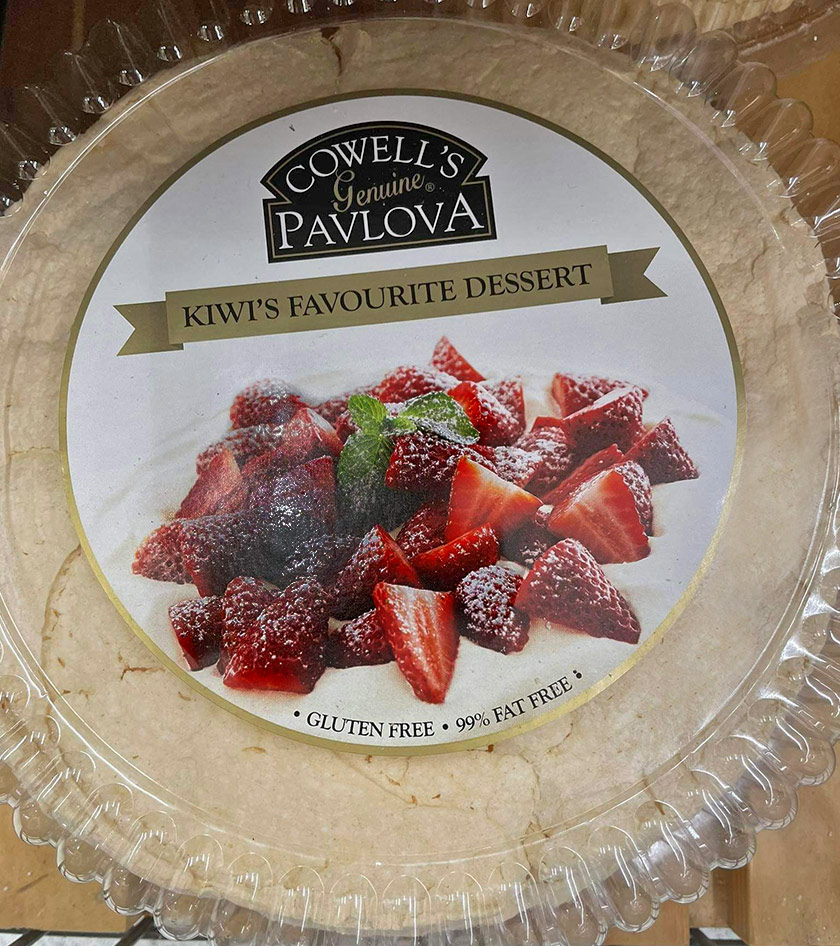 Must-eat food in New Zealand: Kiwi's favorite dessert- New Zealand Pavlova